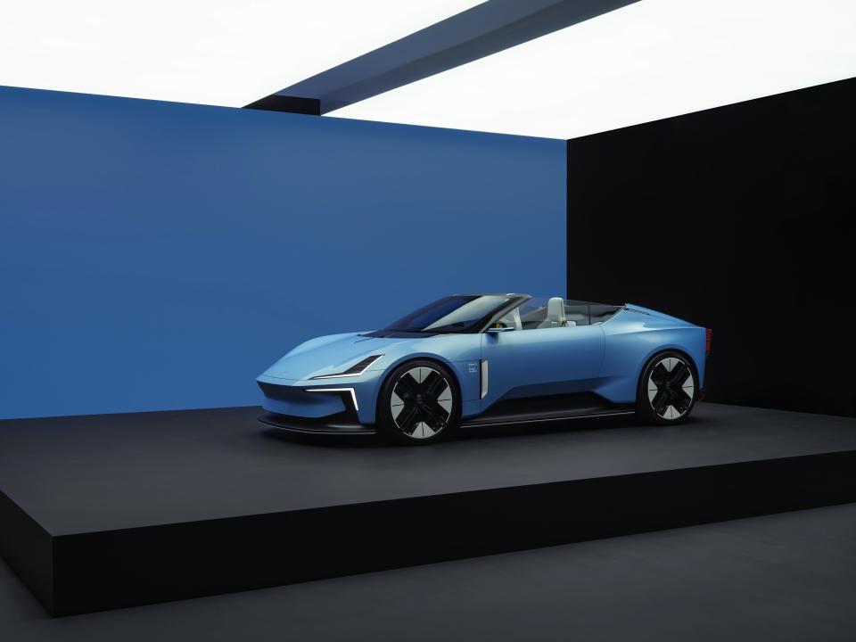 <p>Polestar 6</p>
