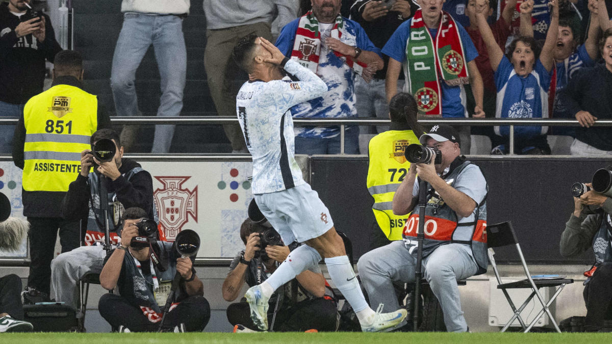 Cristiano Ronaldo scores 900th career goal, celebrates with emotion