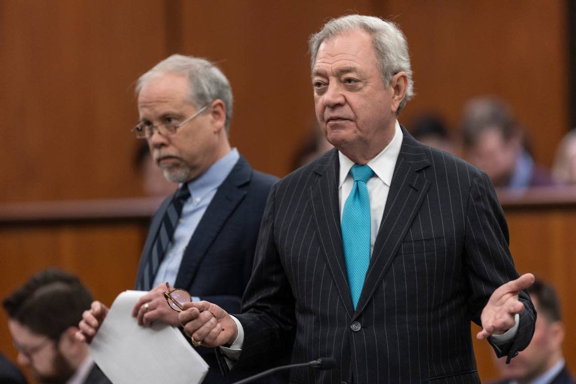 Defense attorney Dick Harpootlian speaks with Judge Jean Toal as prosecuting attorney Creighton Waters listens during a judicial hearing at The Richland County Judicial Center in Columbia, S.C. on Monday, Jan. 29, 2024. Tracy Glantz, The State/Pool