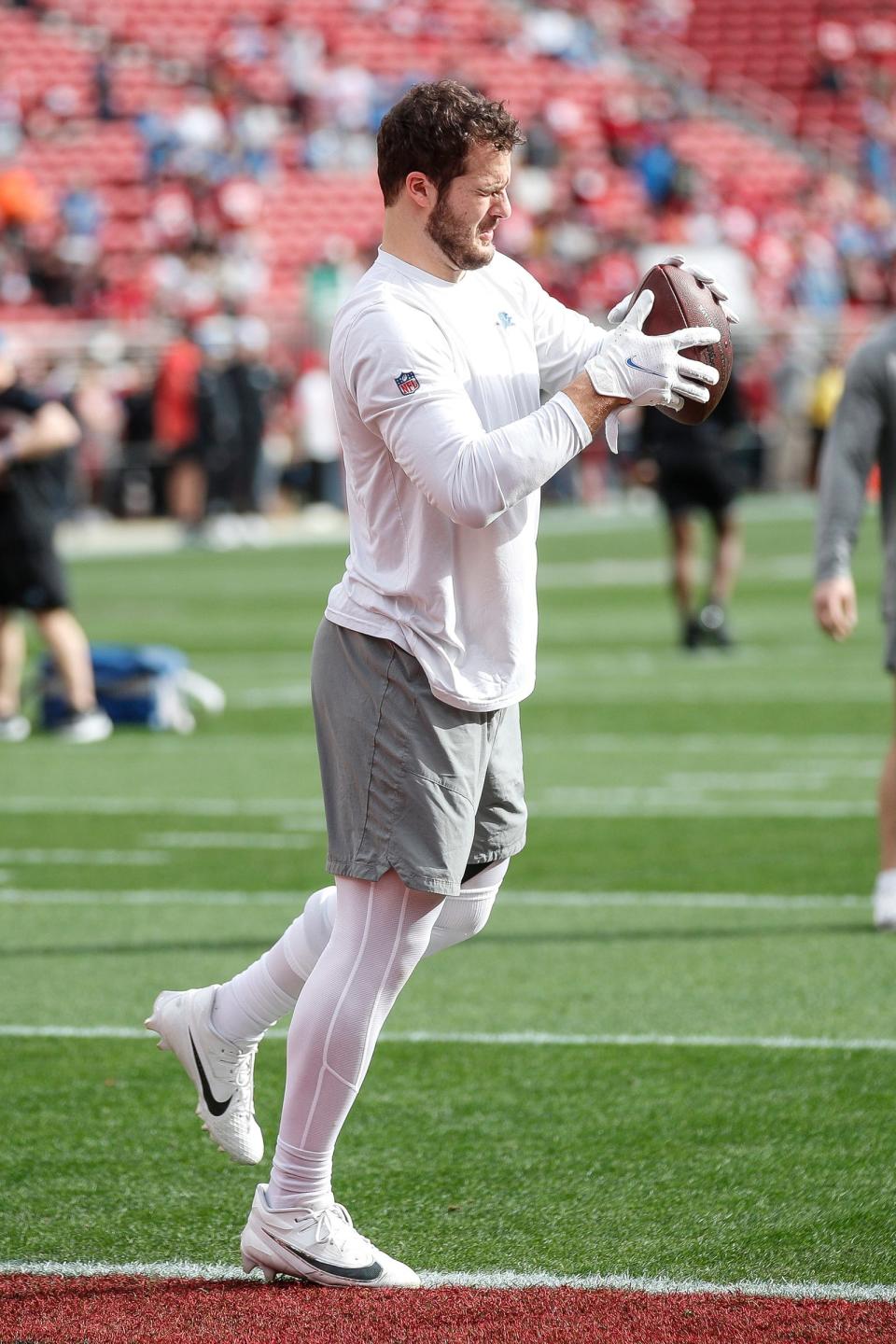 Detroit Lions tight end Sam LaPorta makes a catch at warms up before the NFC championship game against San Francisco 49ers at Levi's Stadium in Santa Clara, Calif. on Sunday, Jan. 28, 2024.