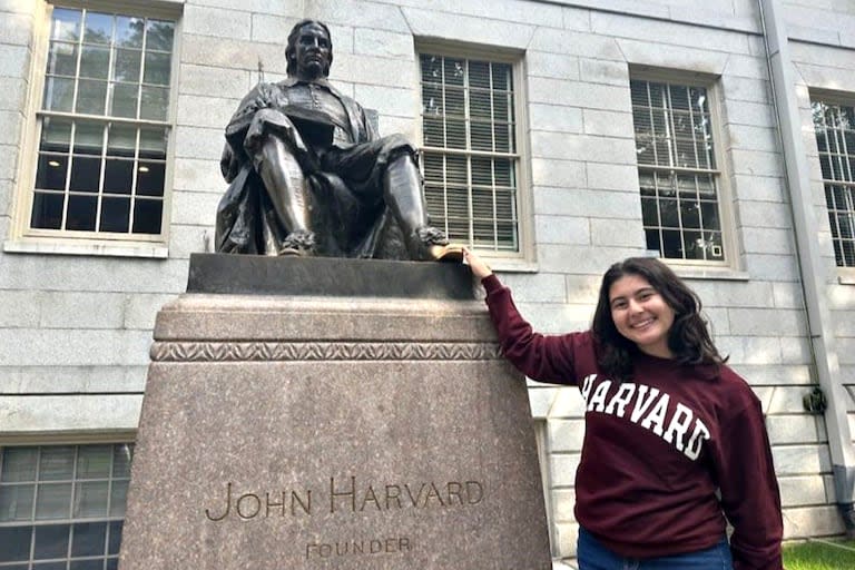 Malena Galetto, la joven hija de argentinos que rindió 28 exámenes para ingresar a 28 universidades de Estados Unidos y fue aceptada en todas