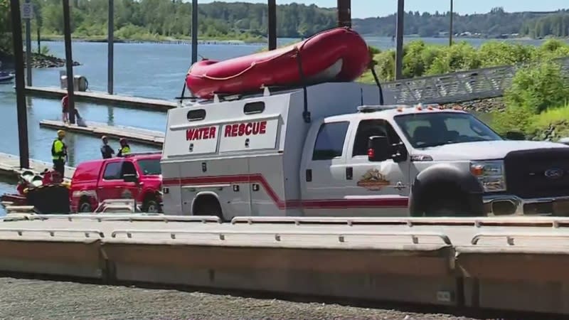 Emergency crews rushed to help pilot Rick Boettcher after an emergency forced him to land his small plane in the Columbia River near Troutdale, June 24, 2024 (KOIN)