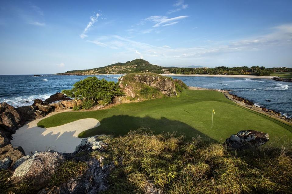 Oceanfront golf at Punta Mita Resort