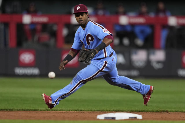 MLB: Phillies bats go cold on chilly night in loss to Pirates
