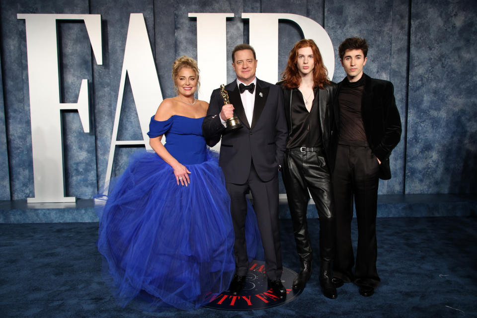 BEVERLY HILLS, CALIFORNIA - MARCH 12: Jeanne Moore, Brendan Fraser, Leland Fraser and Holden Fraser attend the 2023 Vanity Fair Oscar Party hosted by Radhika Jones at Wallis Annenberg Center for the Performing Arts on March 12, 2023 in Beverly Hills, California. (Photo by Daniele Venturelli/Getty Images)