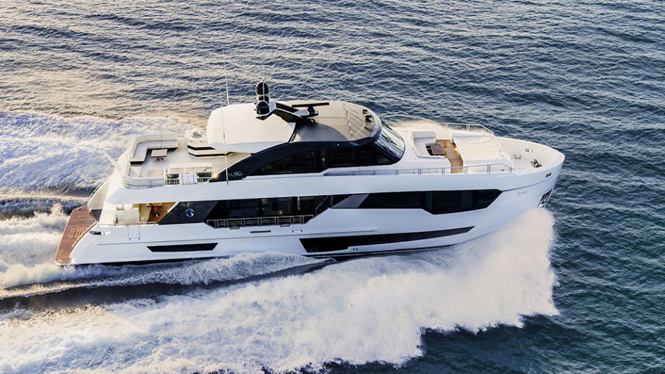 Ocean Alexander 90R superyacht