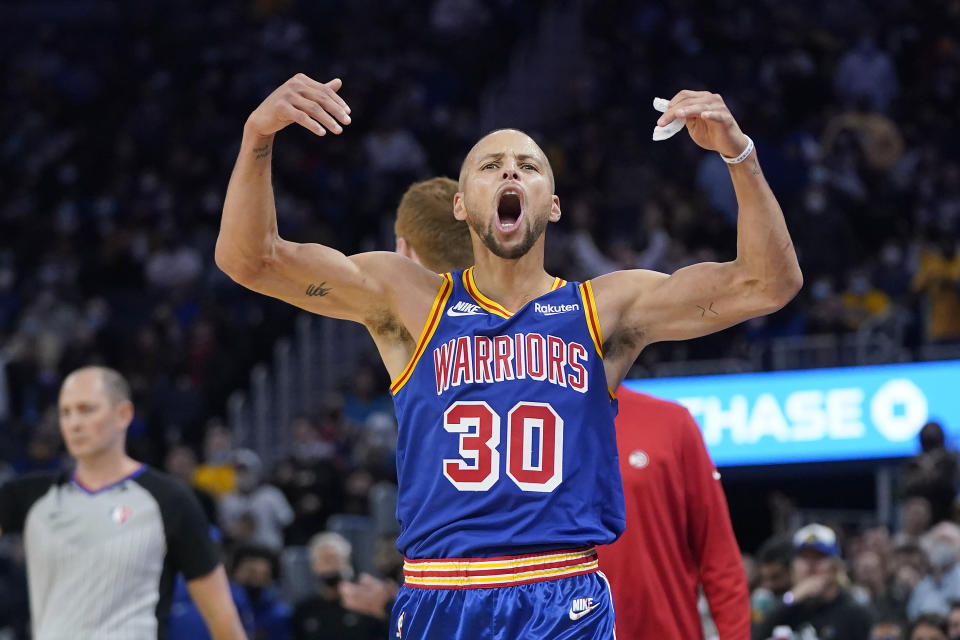 Golden State Warriors guard Stephen Curry (30) is off to a great start this season. (AP Photo/Jeff Chiu)