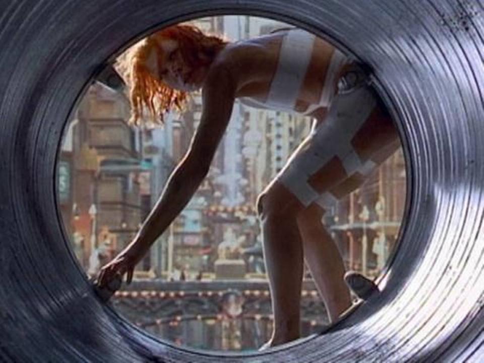 En Coral Gables Art Cinema el clásico de ciencia ficción ‘The Fifth Element’ (1997) de Luc Besson ambientada principalmente en el siglo XXIII, la trama involucra la supervivencia del planeta Tierra. IMdB