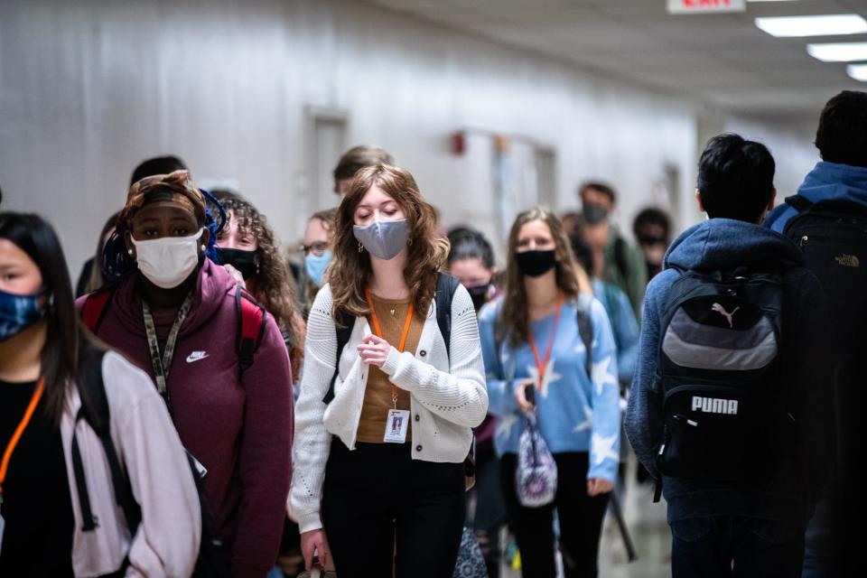 Students at Mauldin High School walk through the hallways between class periods, Tuesday, Jan 19, 2021 on the first day back under their updated COVID-19 attendance plan.