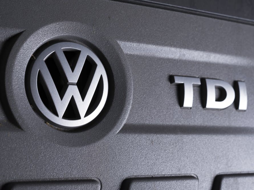 Volkswagen VW Diesel TDI DE shutterstock_322590077