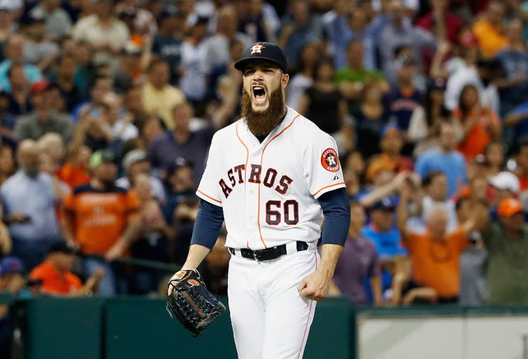 Dallas Keuchel highlights this week's look at fantasy baseball risers and fallers (Getty Images)