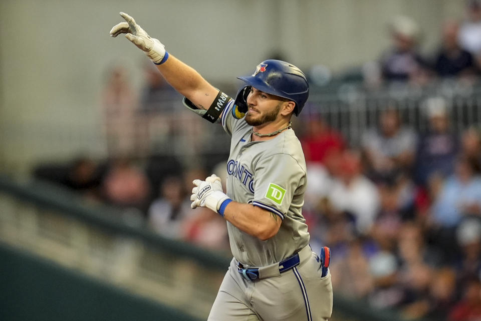 Horwitz, Berrios help Blue Jays win 95, knock Braves out of wildcard