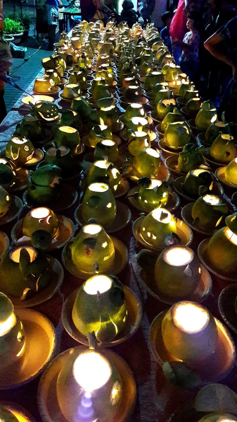 臺北市立動物園的中秋節傳統「柚燈大賞」。(圖／台北市立動物園提供)