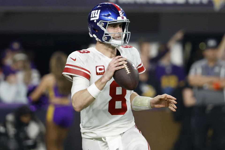 MINNEAPOLIS, MINNESOTA - JANUARY 15: Daniel Jones #8 of the New York Giants during the first half against the Minnesota Vikings during the NFC Wild Card Playoff Game at US Bank Stadium on January 15, 2023 in Minneapolis, Minnesota (Photo by David Berding/Getty Images)