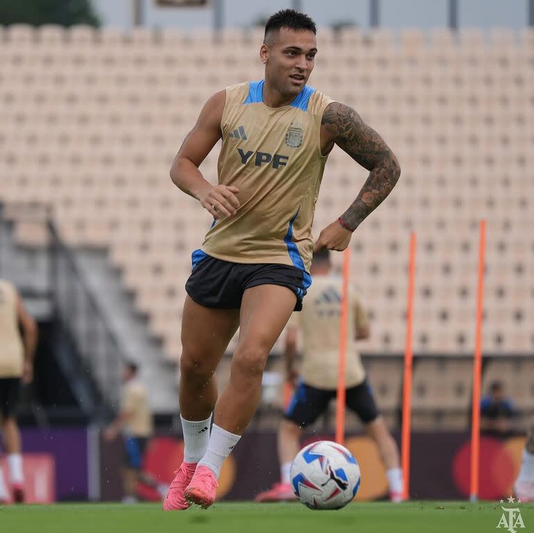 Lautaro Martínez entrenando en Atlanta junto a Messi y la selección