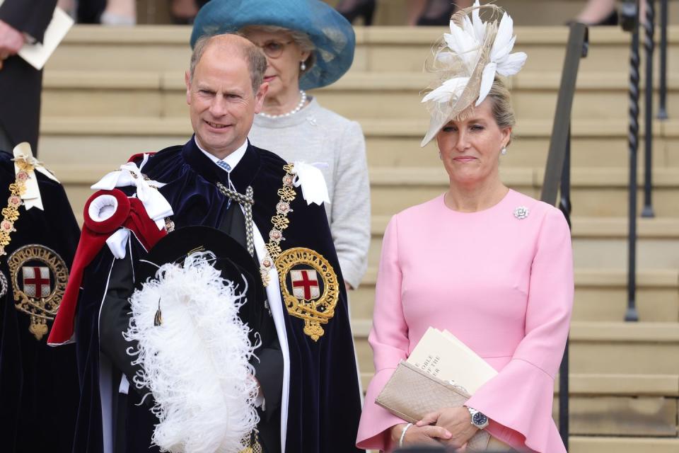 the order of the garter service at windsor castle