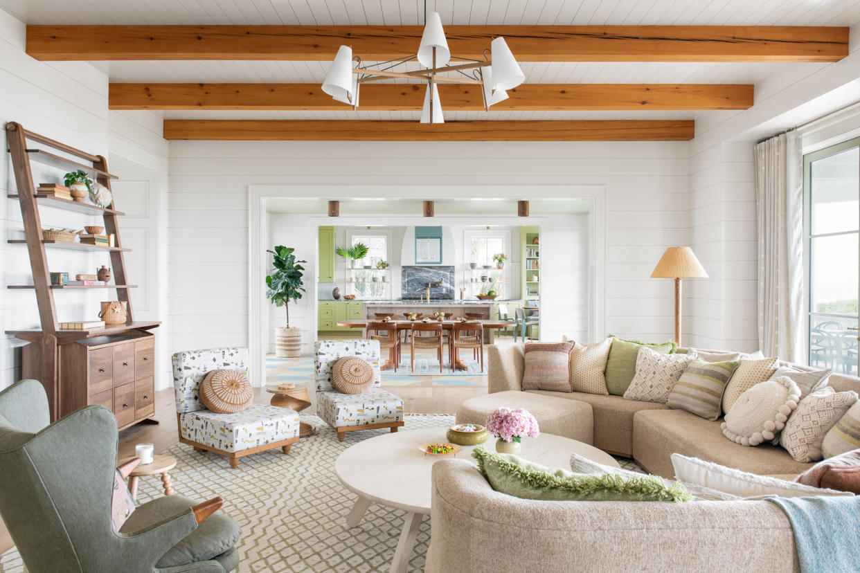 A modern living room with shiplap. 