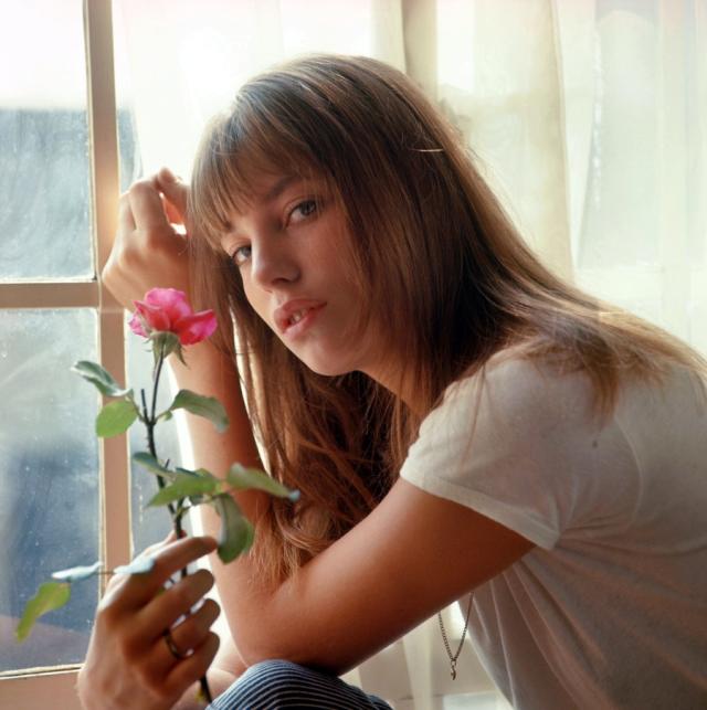 Actress and Singer Jane Birkin Dies, France Loses an 'Icon