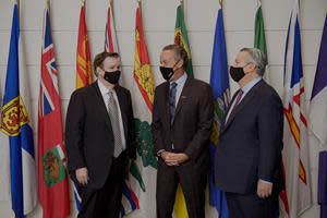 Edward S. Rogers, Chairman of the Board of Directors of Rogers Communications, Brad Shaw, Executive Chair and CEO of Shaw Communications and Tony Staffieri, Interim President and CEO, Rogers Communications at the CRTC public hearing in Gatineau, Quebec, November 2021.