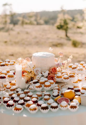 35 One-Tier Wedding Cake Ideas