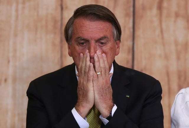 Bolsonaro se diz surpreso com 'carta agressiva' de Barra Torres
