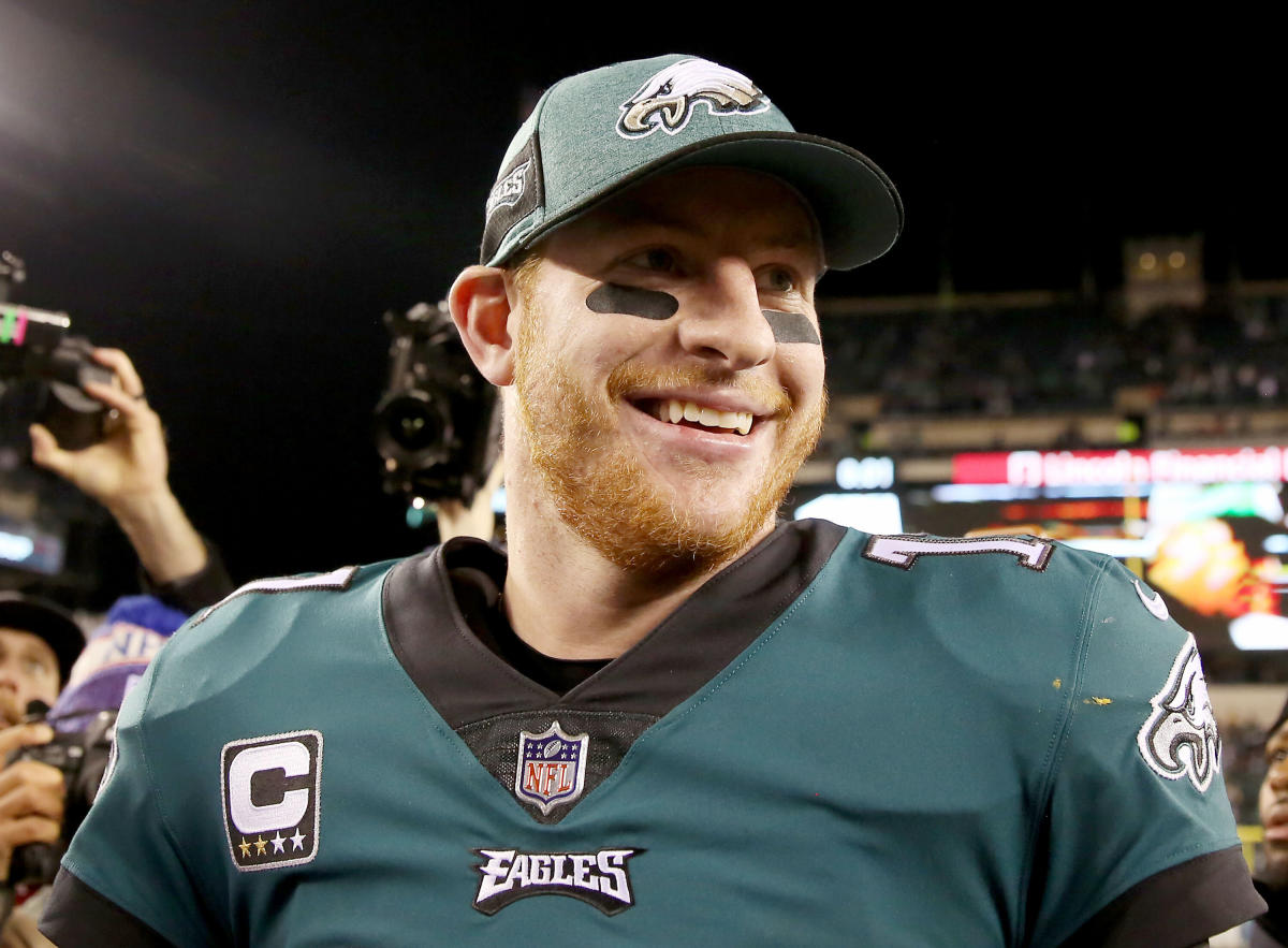 Eagles formally announce 4-year extension for Carson Wentz - Northeast Times