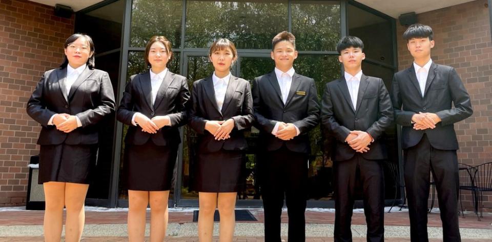 南應大旅館系六位學生通過海外主管全英語面試，前往美國旅館進行全年職場實習。　（南應大提供）