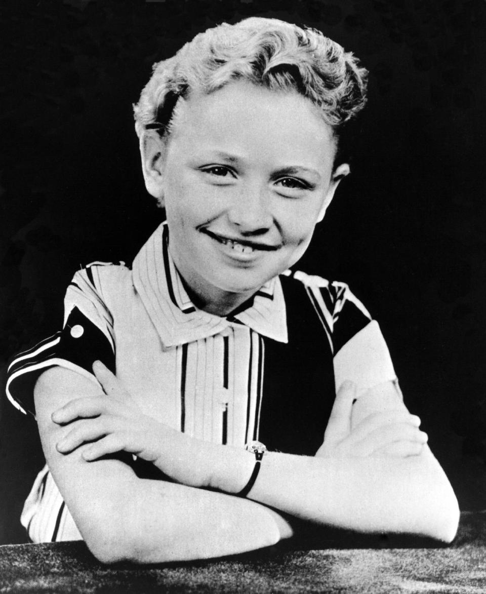 TENNESSEE - CIRCA 1955: Country singer Dolly Parton poses for a portrait in circa 1955 in Tennessee. (Photo by Michael Ochs Archives/Getty Images)