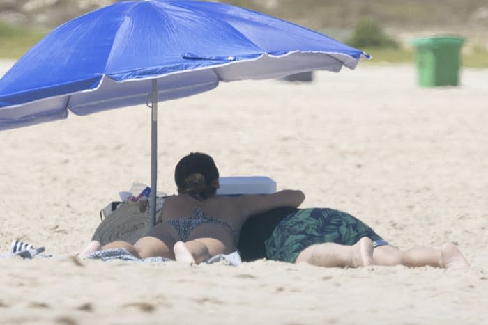 Yana Olina y David Bustamante en la playa de Tarifa