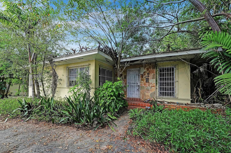 The home sits on .26 acres of land.&nbsp; / Credit: Zillow