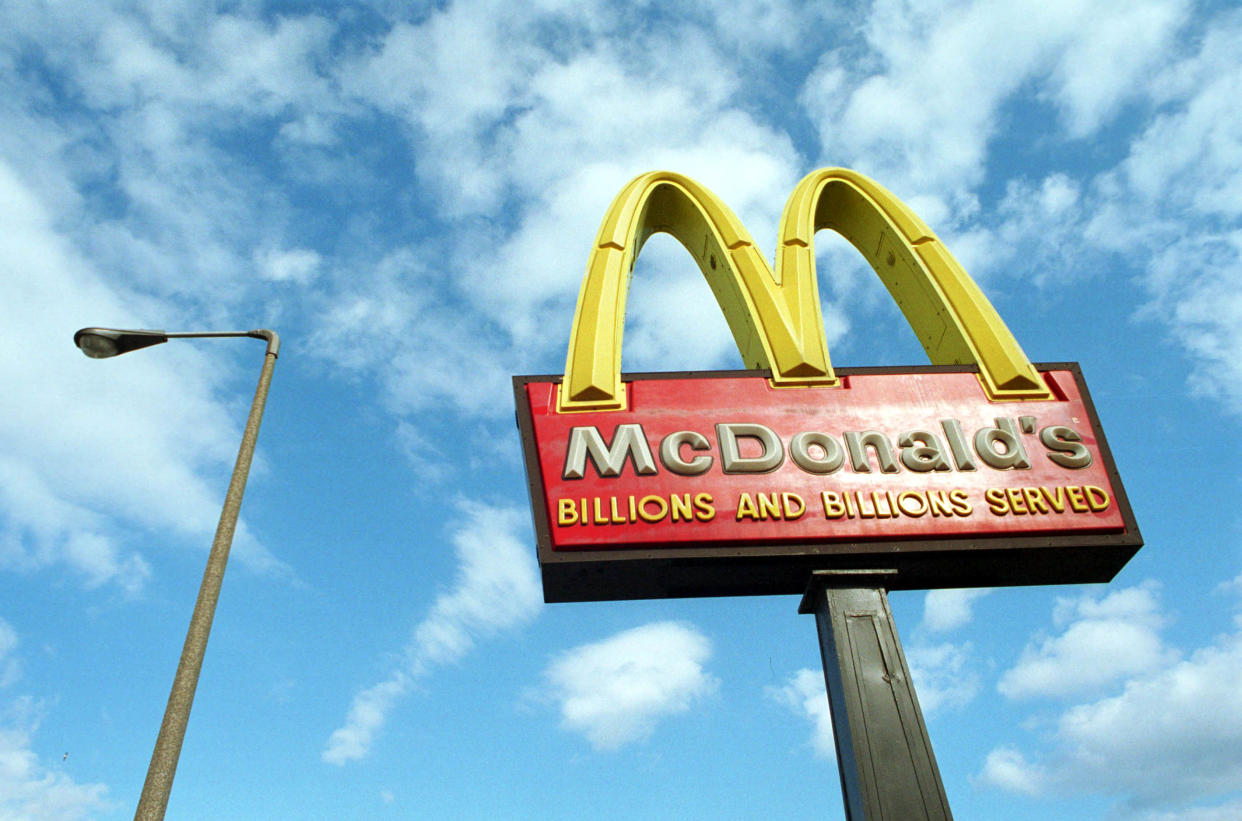 Three days after a man brought a dead raccoon into a McDonald’s, the fast-food restaurant reopens. (Photo: Darren McCollester/Newsmakers)