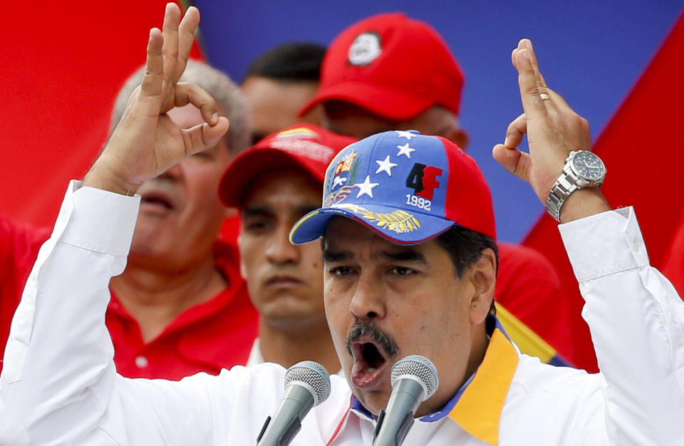 Nicolás Maduro Moros durante un mitin antiimperialista en Caracas el 23 de marzo de 2019 luego del retiro del personal diplomático de Estados Unidos. (AP Photo/Natacha Pisarenko)