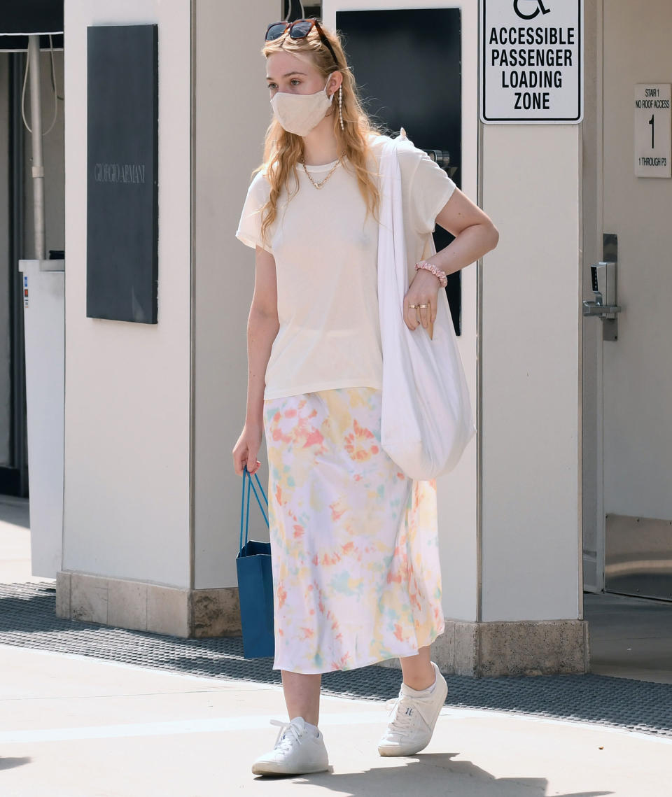 <p>Elle Fanning enjoyed a shopping run with her mom in Los Angeles.</p>