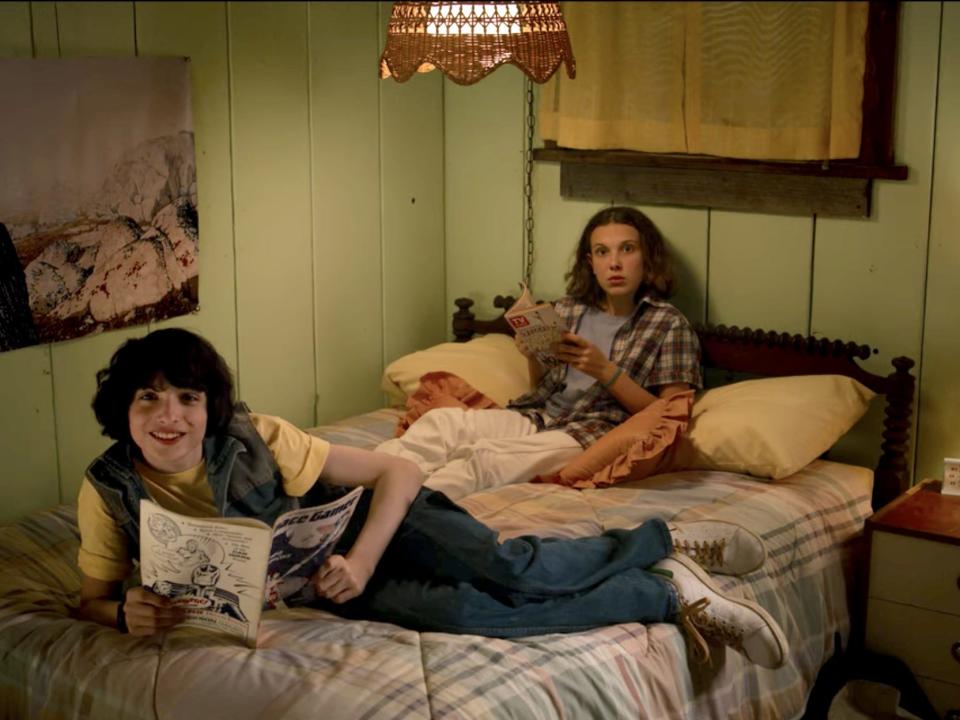 Mike and Eleven on her bed Stranger Things 3