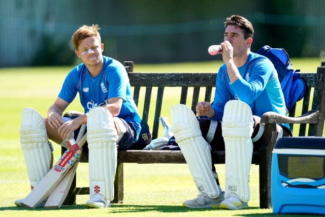 Ollie Pope (left) and Daw Lawrence (right) are waiting to step up off the bench.