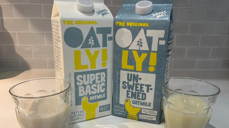 Super Basic Oatmilk and Unsweetened Oatmilk