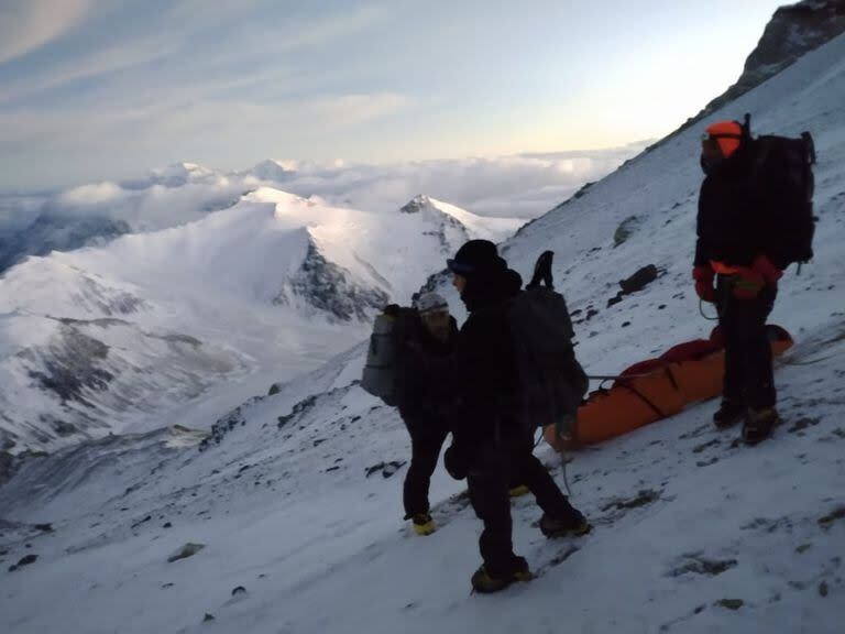 La cumbre del Aconcagua está a 6700 metros de altura