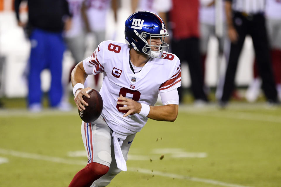 New York Giants' Daniel Jones plays during the first half of an NFL football game against the Philadelphia Eagles, Thursday, Oct. 22, 2020, in Philadelphia. (AP Photo/Derik Hamilton)