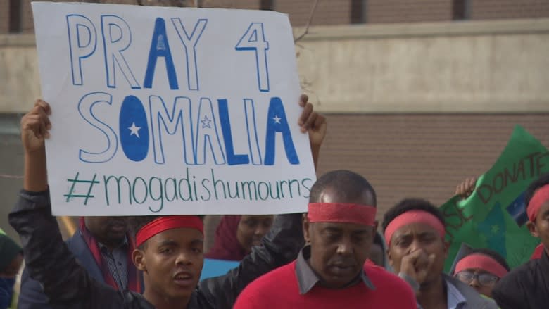 Winnipeg's Somali community holds vigil for Mogadishu bombing victims