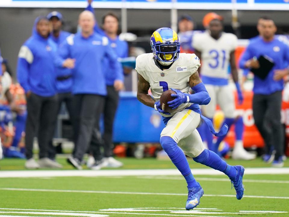 DeSean Jackson runs for a touchdown against the Buccaneers.