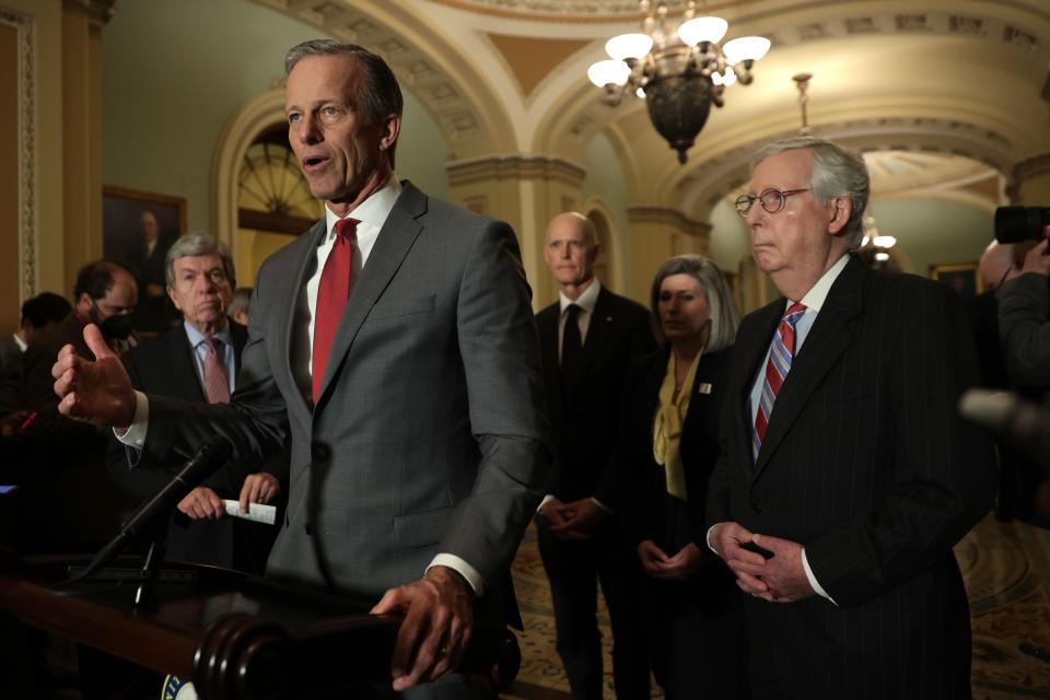 John Thune, Mitch McConnell