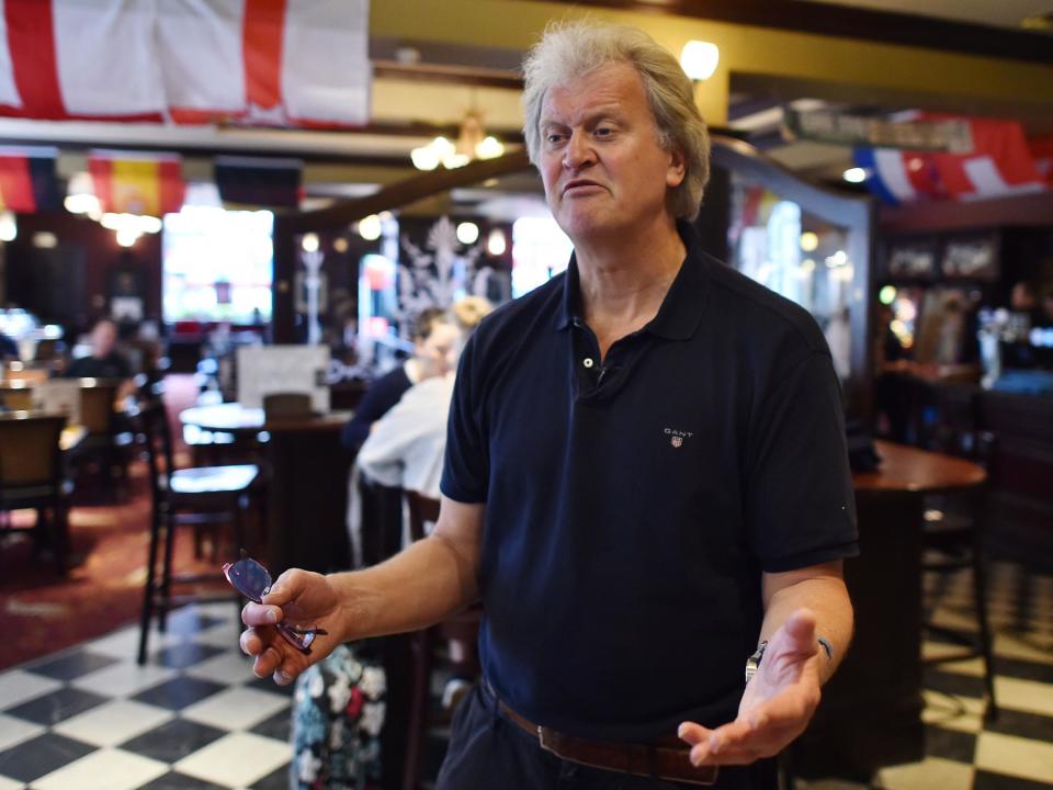 Even Tim Martin's no-deal Brexit Wetherspoons tour has descended into open warfare