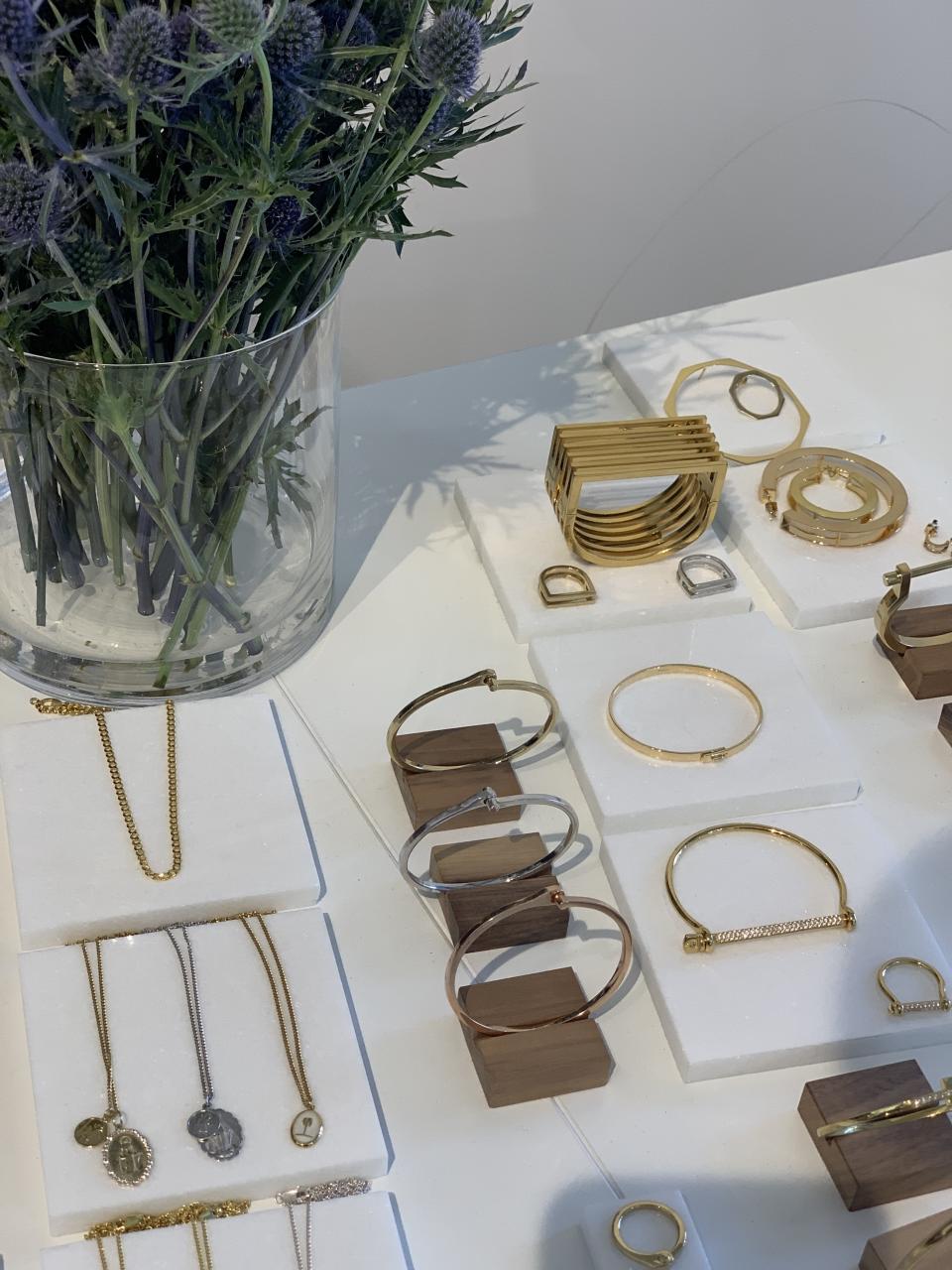 <h1 class="title">Stopped by the Miansai table in the Fortezza da Basso to talk about their new men’s fine jewelry collection along with bespoke men’s engagement ring services.</h1><cite class="credit">Photo: Justin Fernandez</cite>
