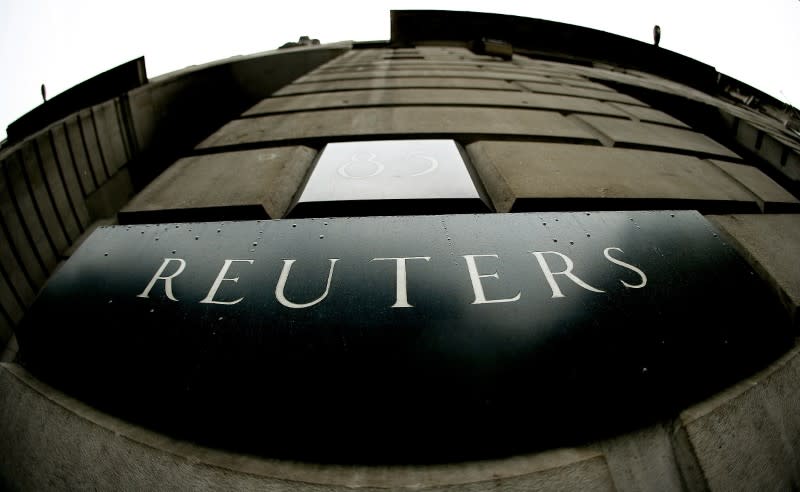 Raindrops fall on the Reuters global headquarters at 85 Fleet Street in London June 15, 2005. [Media..