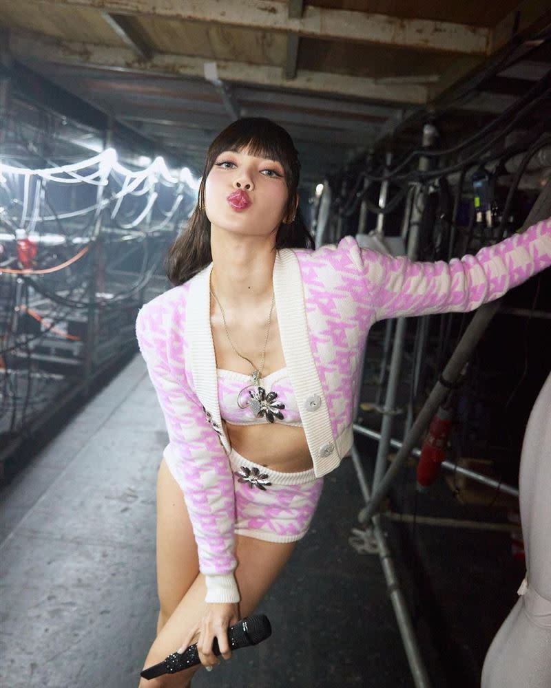 南韓女團BLACKPINK中泰籍成員Lisa，有著人間芭比的封號。（圖／翻攝自Lisa IG）