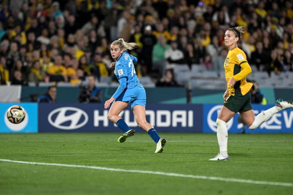 Stadium Australia, Sydney, NSW, Australia. 16th Aug, 2023. FIFA Womens World Cup Semi Final Football, Australia versus England; Alessia Russo of England shoots and scores in the 86th minute to make it 3-1 Credit: Action Plus Sports/Alamy Live News