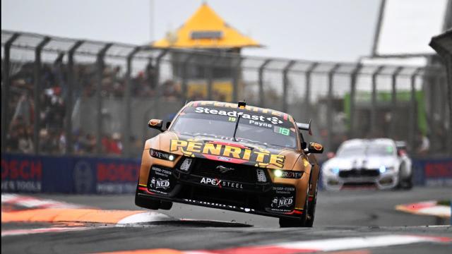 SMITH TO BRING UP SUPERCARS CENTURY