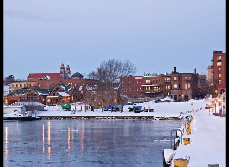 Sitting along Lake Superior (and encompassing several small islands), Marquette gets almost 12 feet of snow per year, making it the fifth snowiest large city in the U.S.    <em>Aaron Peterson; <a href="http://archive.aaronpeterson.net/" target="_hplink">aaronpeterson.net</a></em>