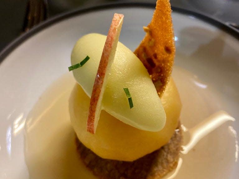 Apple with a cookie and verbena sorbet