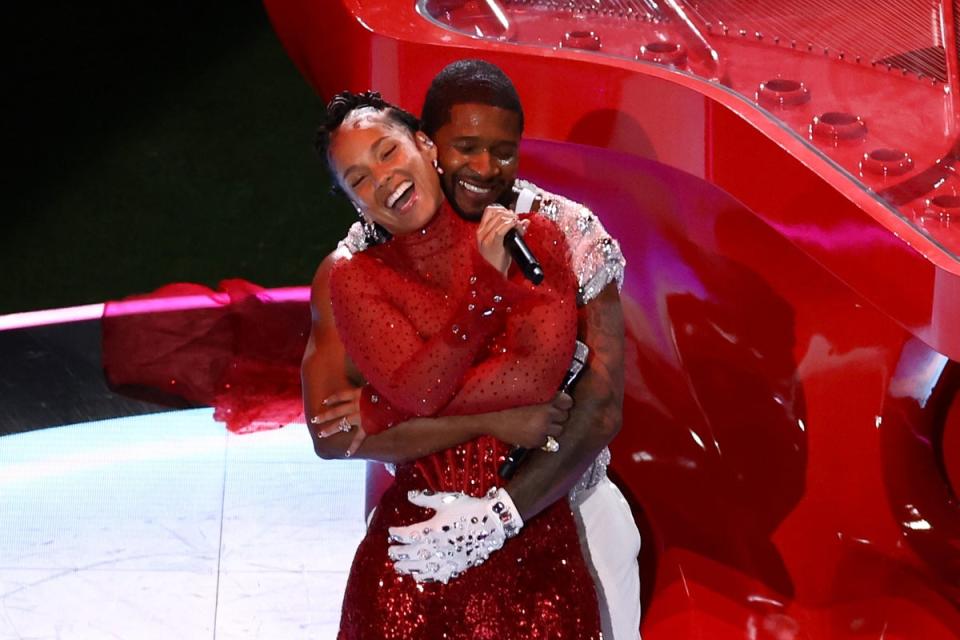 Usher and Alicia Keys perform onstage during the Apple Music Super Bowl LVIII Halftime Show at Allegiant Stadium (Getty Images)